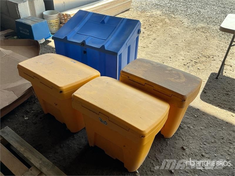 Quantity of (4) Salt Bins Drugi deli