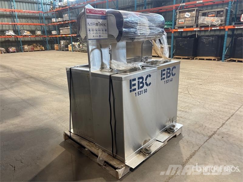  Quantity of (4) Stainless Steel Hand Wash Station Andre komponenter