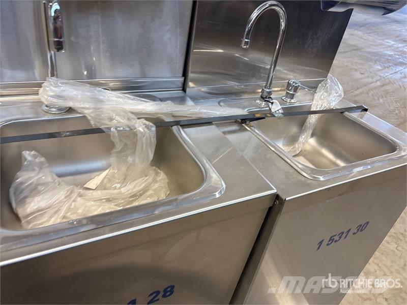 Quantity of (4) Stainless Steel Hand Wash Station Andre komponenter