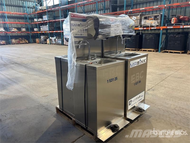 Quantity of (4) Stainless Steel Hand Wash Station Andre komponenter