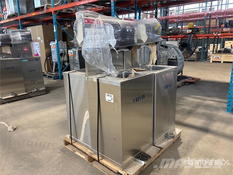  Quantity of (4) Stainless Steel Hand Wash Station Andre komponenter