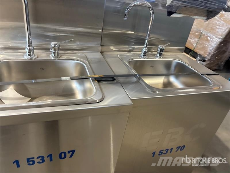  Quantity of (4) Stainless Steel Hand Wash Station Andre komponenter