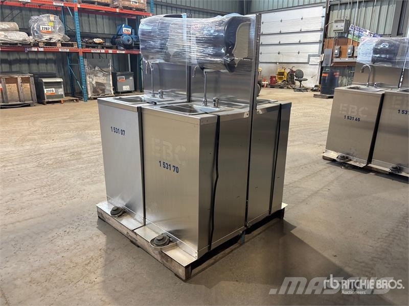  Quantity of (4) Stainless Steel Hand Wash Station Andre komponenter