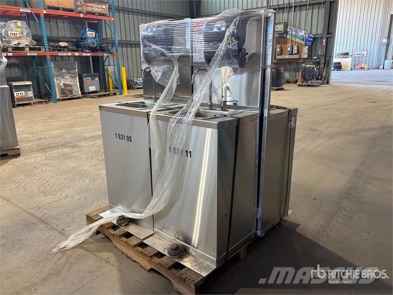 Quantity of (4) Stainless Steel Hand Wash Station Andre komponenter