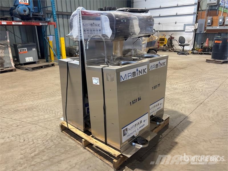 Quantity of (4) Stainless Steel Hand Wash Station Andre komponenter