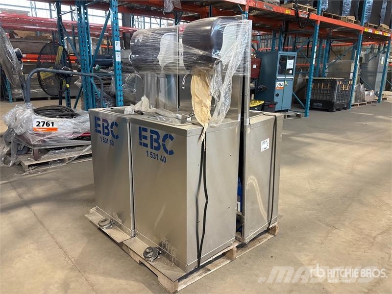  Quantity of (4) Stainless Steel Hand Wash Station Andre komponenter
