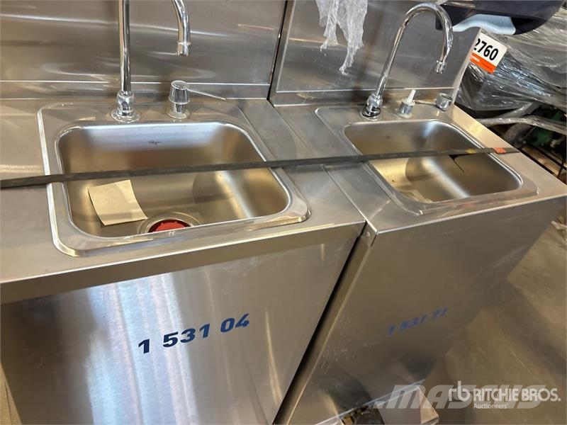 Quantity of (4) Stainless Steel Hand Wash Station Andre komponenter