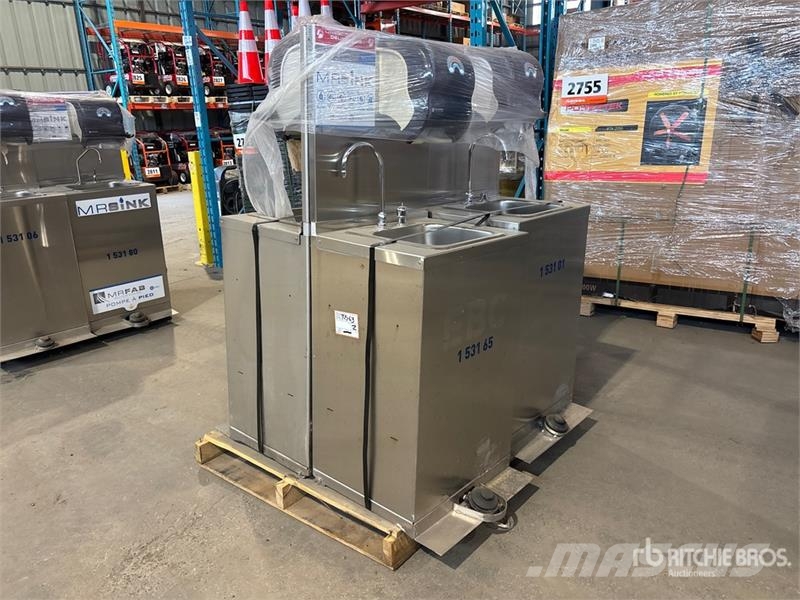 Quantity of (4) Stainless Steel Hand Wash Station Andre komponenter