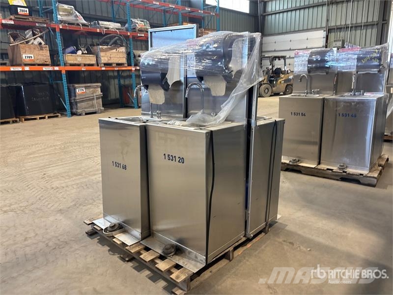 Quantity of (4) Stainless Steel Hand Wash Station Andre komponenter