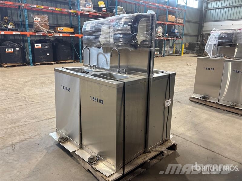  Quantity of (4) Stainless Steel Hand Wash Station Andre komponenter