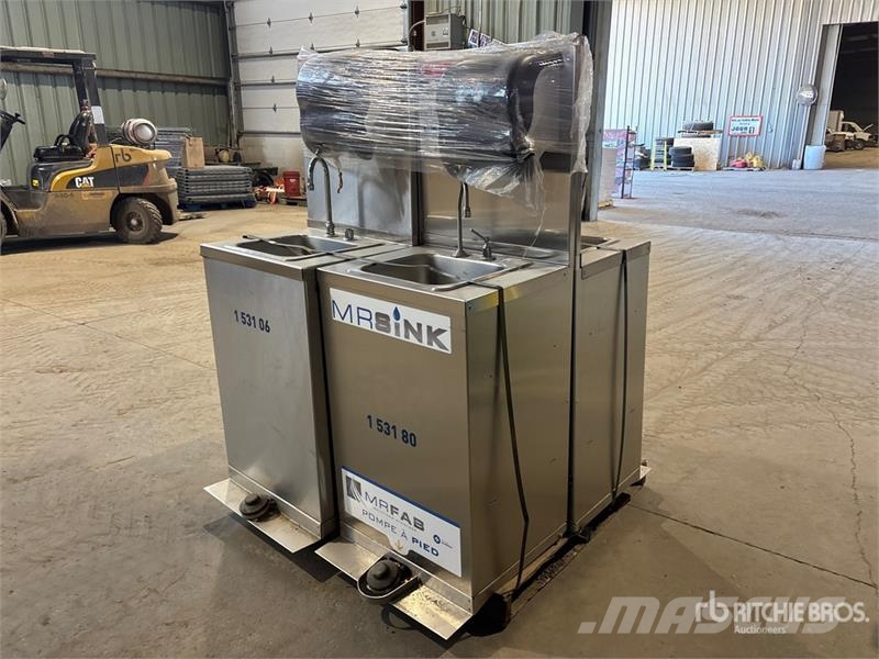 Quantity of (4) Stainless Steel Hand Wash Station Andre komponenter