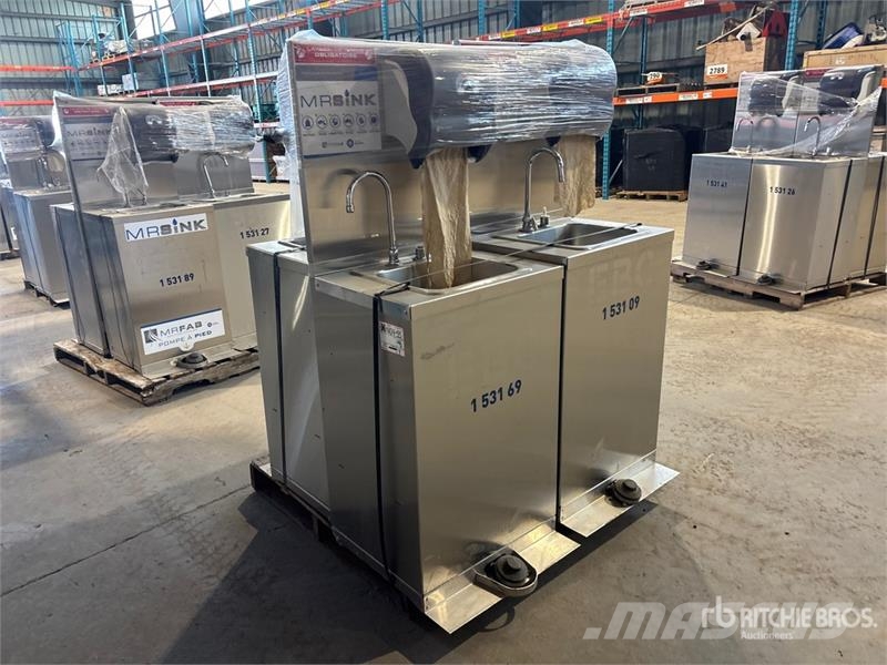 Quantity of (4) Stainless Steel Hand Wash Station Andre komponenter