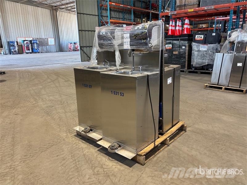 Quantity of (4) Stainless Steel Hand Wash Station Andre komponenter