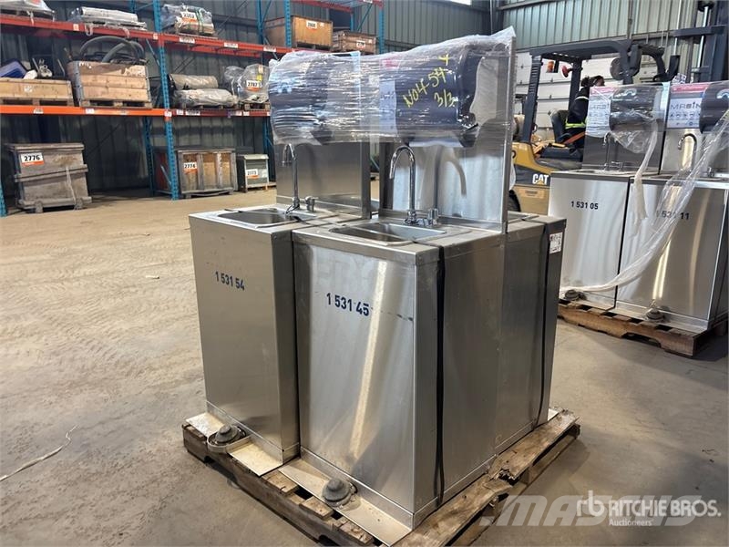 Quantity of (4) Stainless Steel Hand Wash Station Andre komponenter