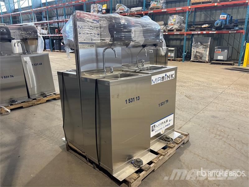 Quantity of (4) Stainless Steel Hand Wash Station Andre komponenter