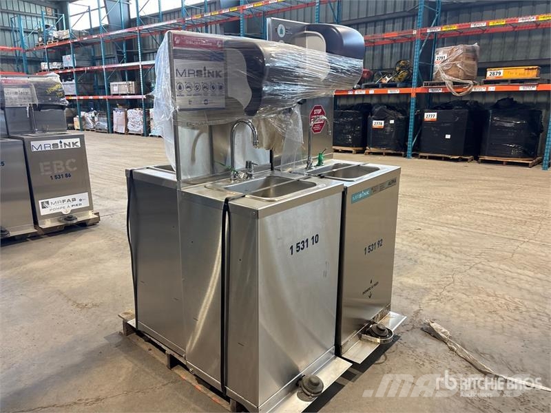 Quantity of (4) Stainless Steel Hand Wash Station Andre komponenter