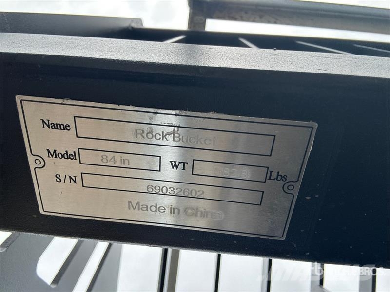  Quantity of (4)  Suihe SSB-84 Skeleton Skid Steer  Godet