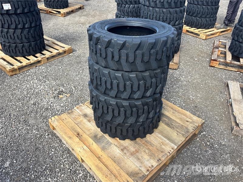 Quantity of (4) Tai Hao 10-16.5 Heavy Duty Tires ( Gume, točkovi i felne