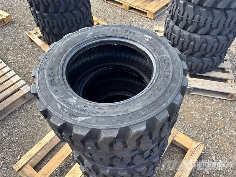 Quantity of (4) Tai Hao 10-16.5 Heavy Duty Tires ( Gume, točkovi i felne