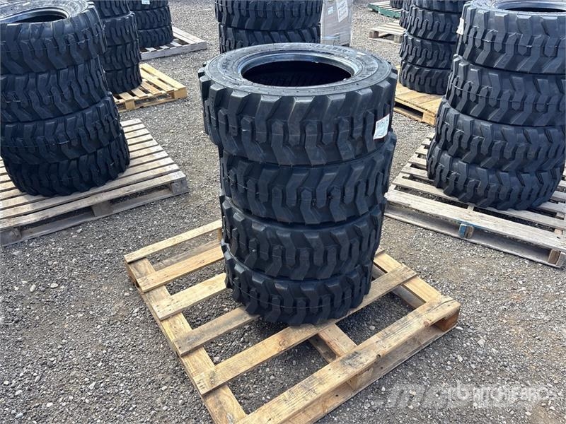 Quantity of (4) Tai Hao 10-16.5 Heavy Duty Tires ( Gume, točkovi i felne