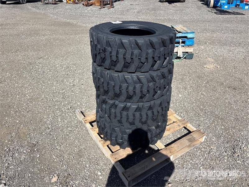 Quantity of (4) Tai Hao 12-16.5 Heavy Duty Tires ( Gume, točkovi i felne