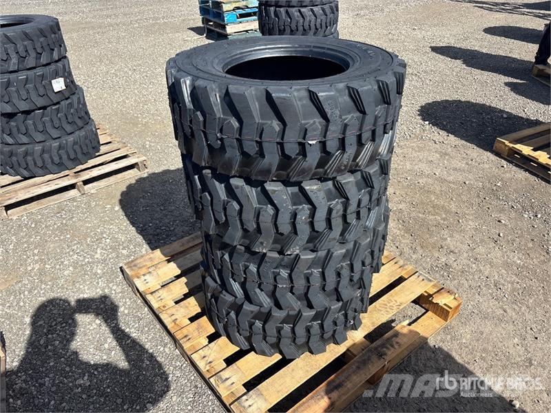 Quantity of (4) Tai Hao 12-16.5 Heavy Duty Tires ( Gume, točkovi i felne