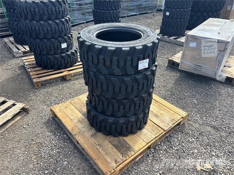 Quantity of (4) Tai Hao 10-16.5 Heavy Duty Tires ( Gume, točkovi i felne