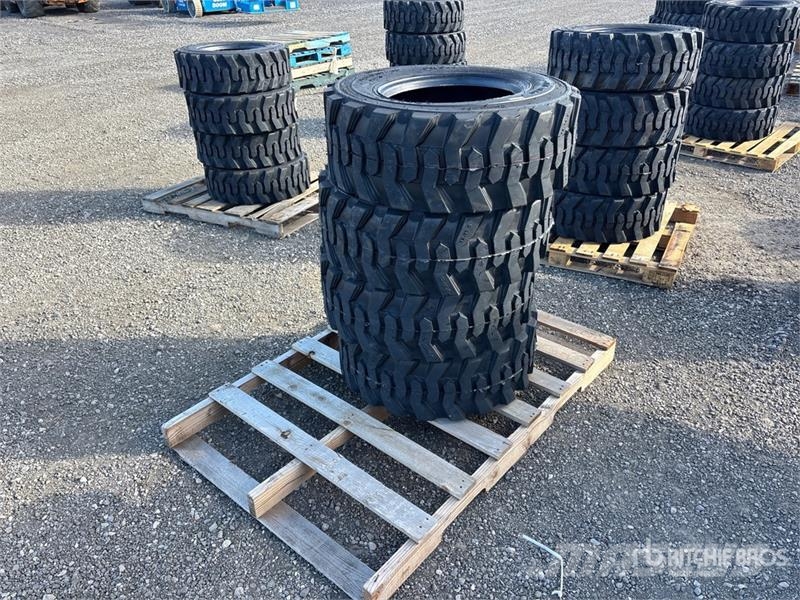 Quantity of (4) TaiHao 12-16.5 Heavy Duty Tires (U Gume, točkovi i felne