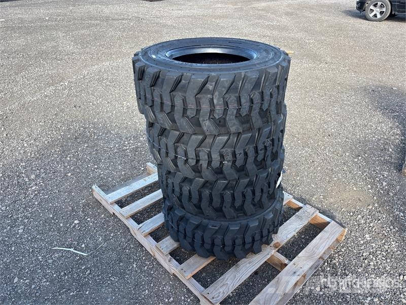 Quantity of (4) TaiHao 12-16.5 Heavy Duty Tires (U Gume, točkovi i felne