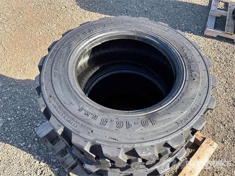Quantity of (4) TaiHao 10-16.5 Heavy Duty Tires (U Gume, točkovi i felne