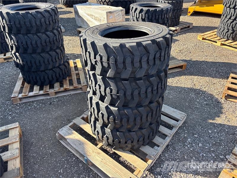 Quantity of (4) TaiHao 12-16.5 Heavy Duty Tires (U Gume, točkovi i felne