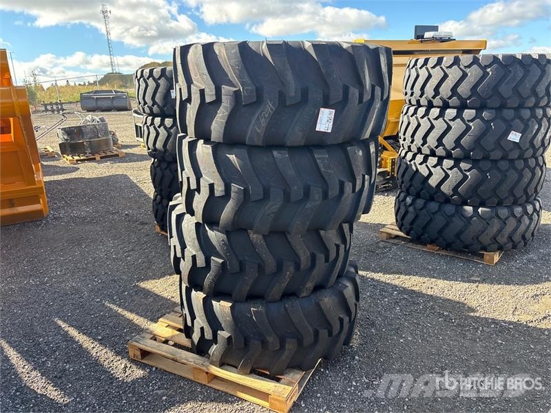 Quantity of (4) TaiHao 19.5L-24 R4 Heavy Duty Tire Gume, točkovi i felne