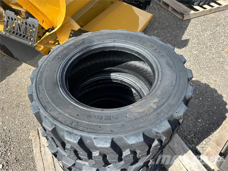 Quantity of (4) TaiHao 10-16.5 Heavy Duty Tires (U Gume, točkovi i felne