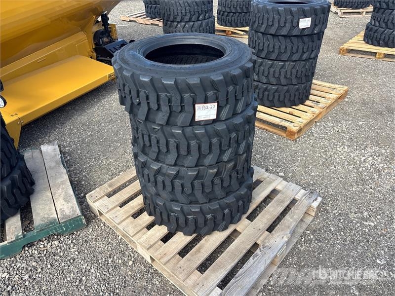 Quantity of (4) TaiHao 10-16.5 Heavy Duty Tires (U Gume, točkovi i felne