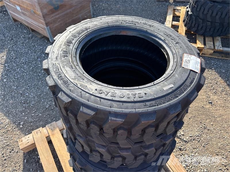 Quantity of (4) TaiHao 10-16.5 Heavy Duty Tires (U Gume, točkovi i felne