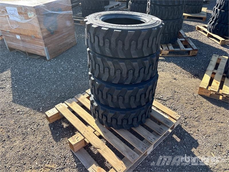 Quantity of (4) TaiHao 10-16.5 Heavy Duty Tires (U Gume, točkovi i felne