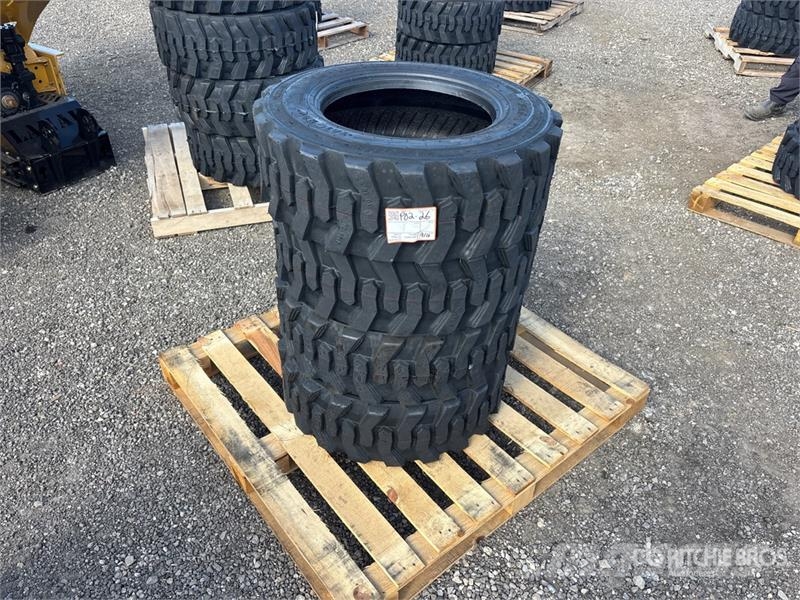 Quantity of (4) TaiHao 10-16.5 Heavy Duty Tires (U Gume, točkovi i felne