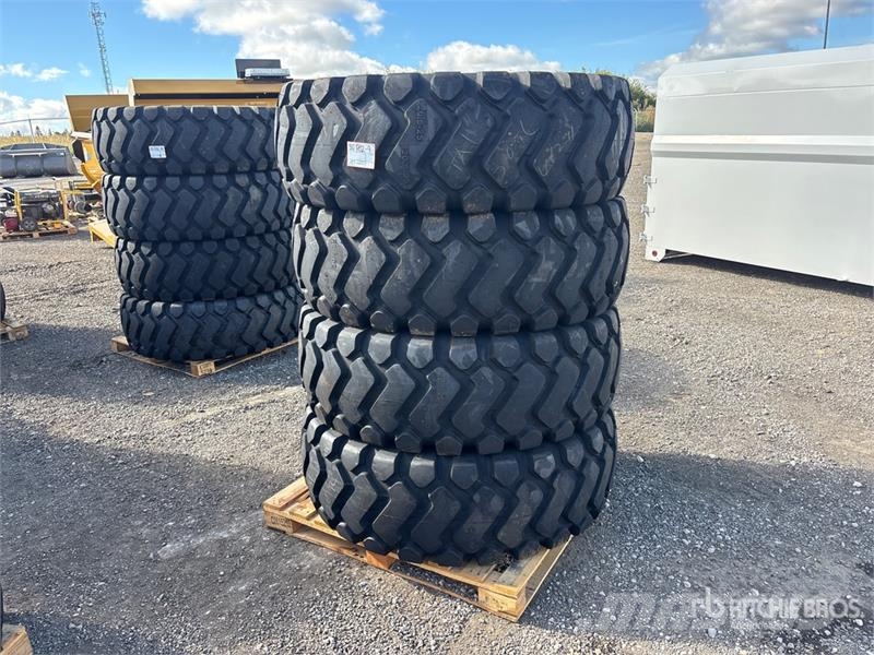 Quantity of (4) TaiHao 20.5-25 E3/L3 Heavy Duty Ti Gume, točkovi i felne