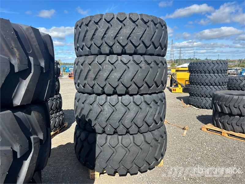 Quantity of (4) TaiHao 26.5R25 E3/L3 Heavy Duty Ti Gume, točkovi i felne