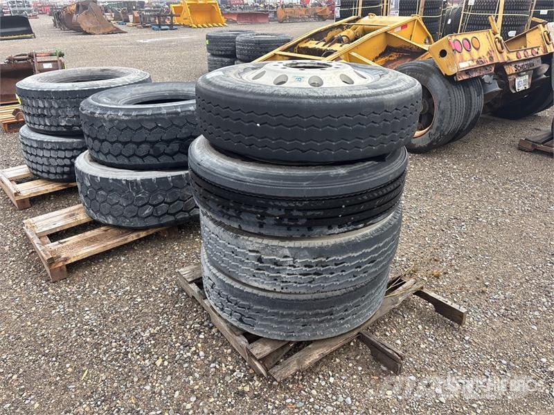 Quantity of (4) Tires Tyres, wheels and rims