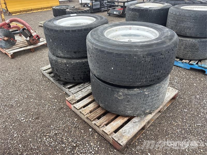Quantity of (4) Tires Tyres, wheels and rims