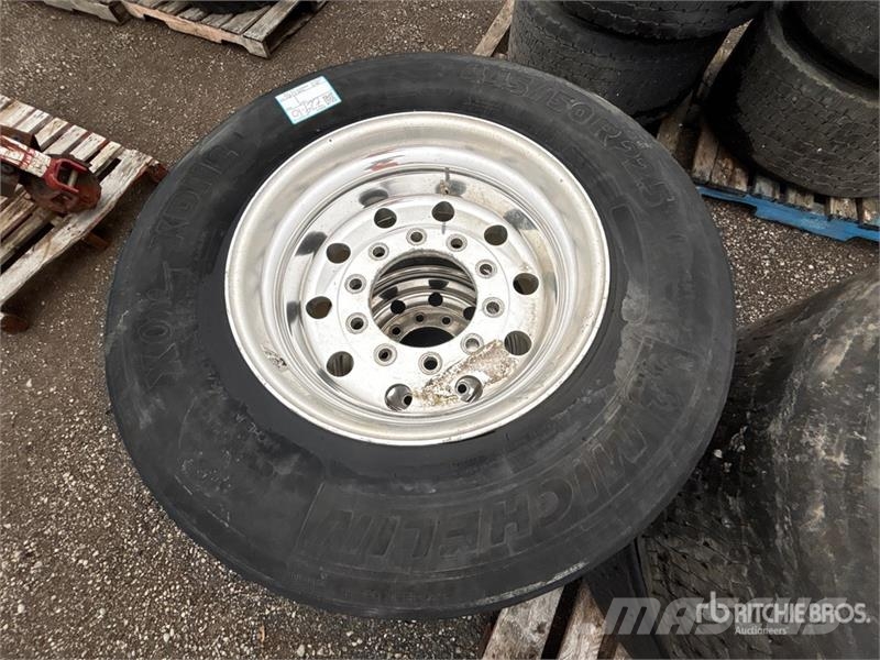 Quantity of (4) Tires Tyres, wheels and rims