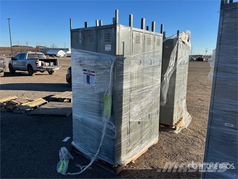 Quantity of (4) Uline Double Tier Lockers مكونات أخرى