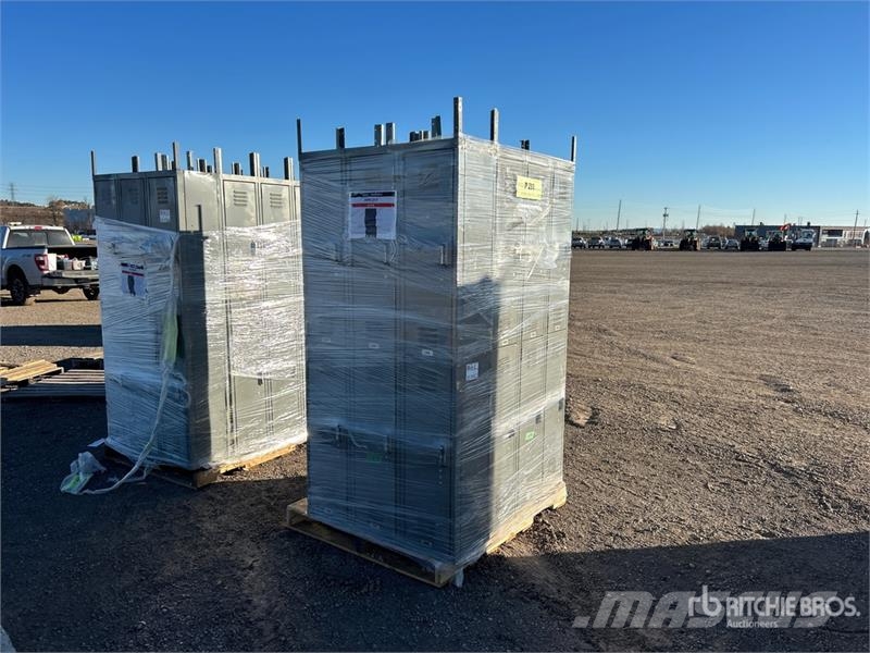 Quantity of (4) Uline Double Tier Lockers مكونات أخرى
