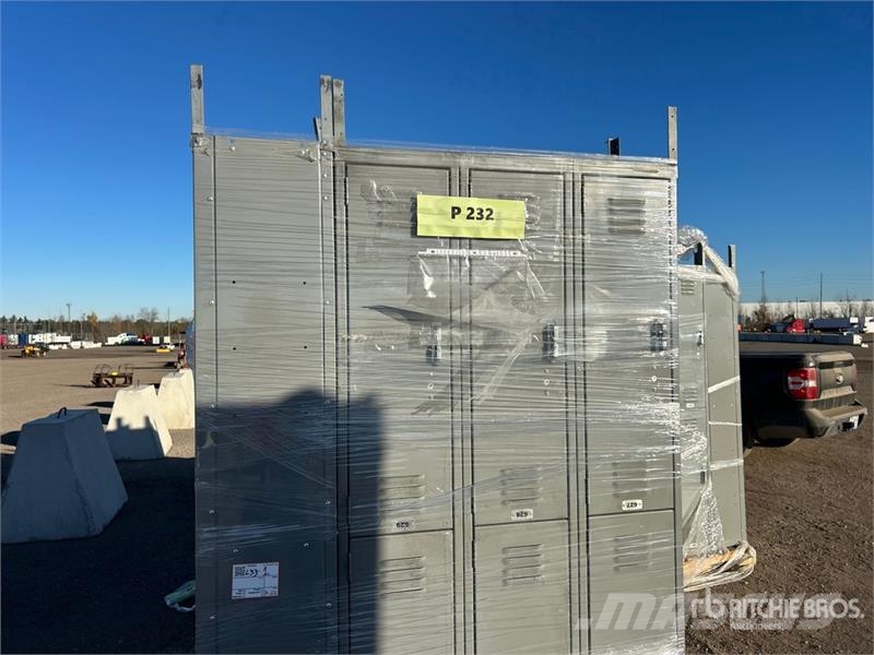 Quantity of (4) Uline Double Tier Lockers مكونات أخرى