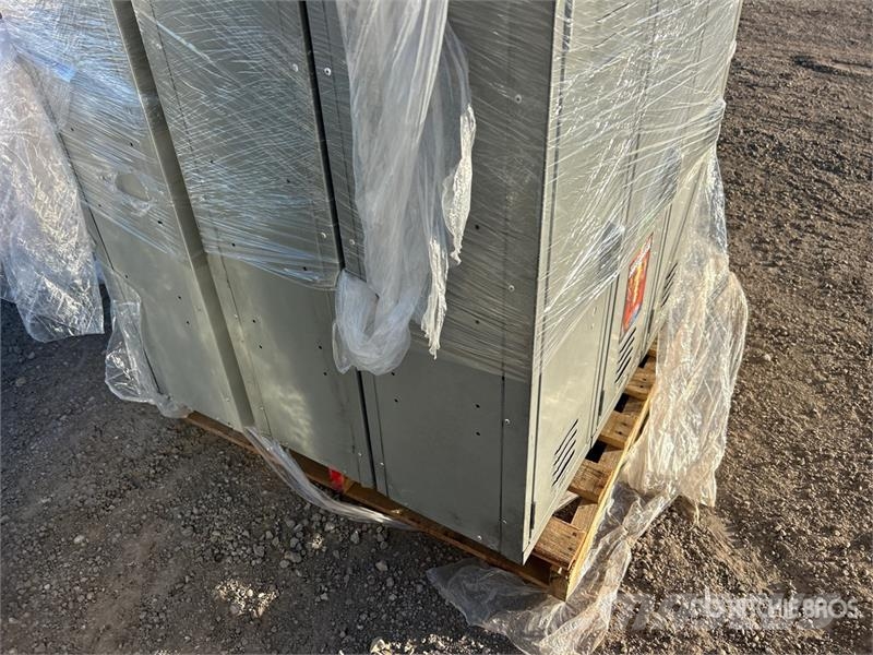 Quantity of (4) Uline Double Tier Lockers مكونات أخرى