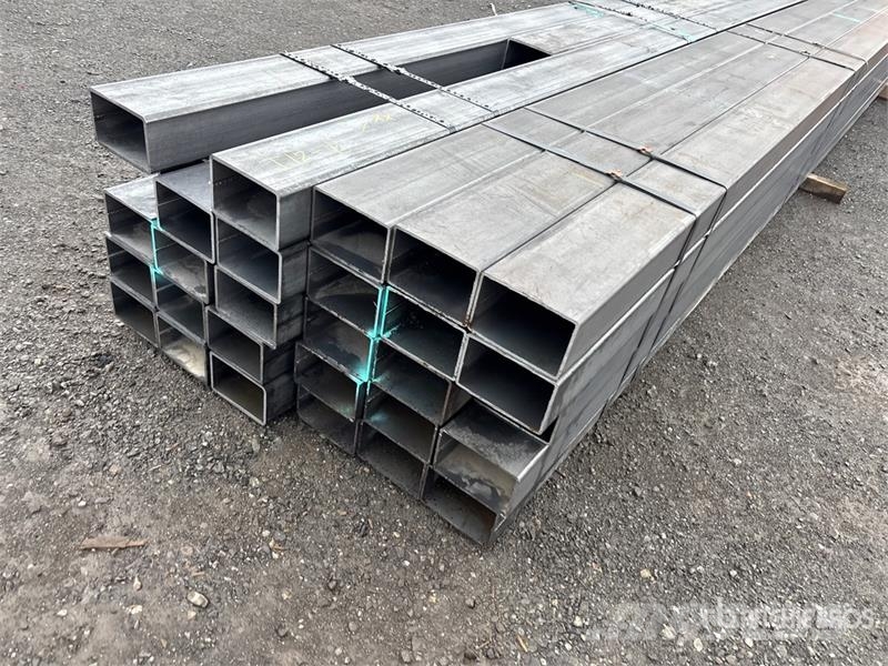 Quantity of 4 x 6 in 24 ft Metal Tube Drugi deli