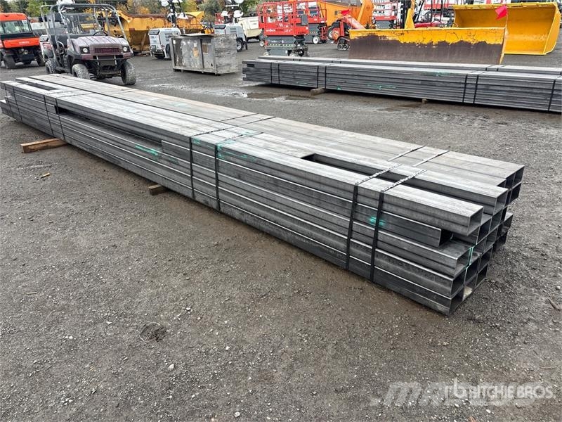 Quantity of 4 x 6 in 24 ft Metal Tube Drugi deli