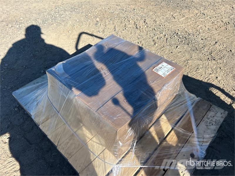  Quantity of (48) Ratchet Straps (Unused) Otros componentes