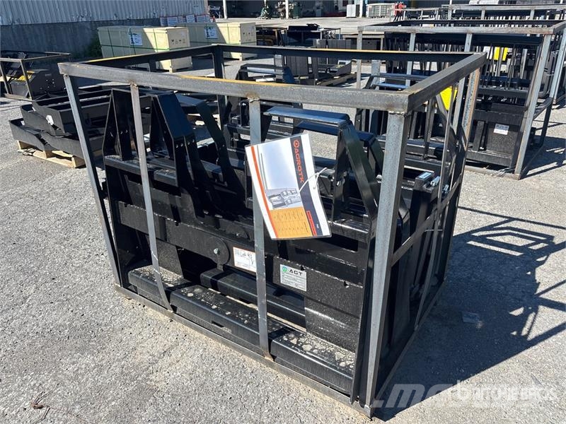  Quantity of (5)  AGT SSCPF48-4400-WFF Skid Steer F フォーク